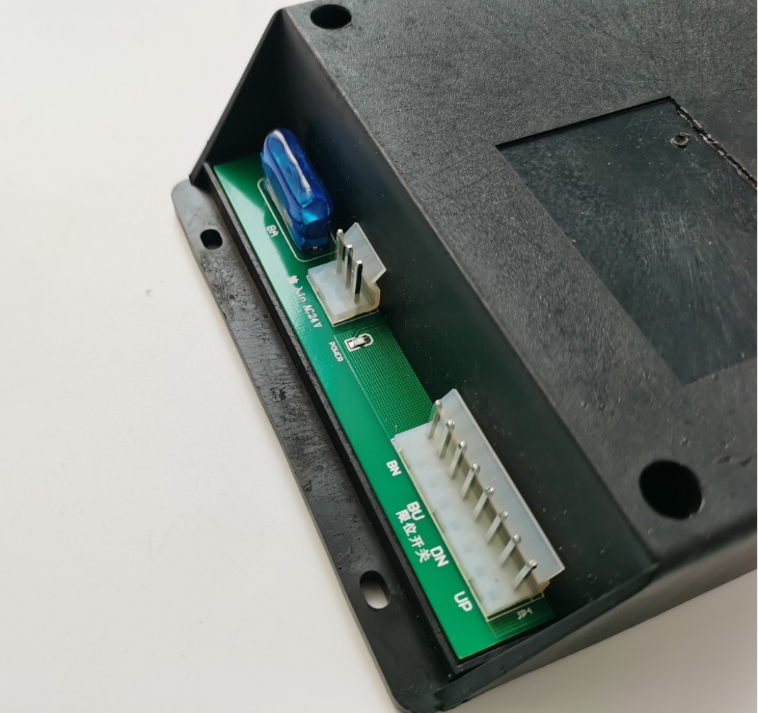 Caixa de Controle para Cadeira - Lab Equipment avaliação e preço